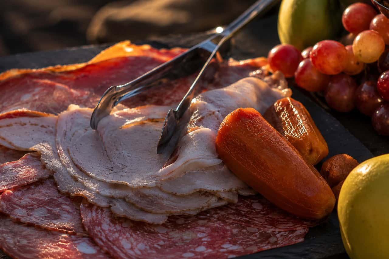 Kanárske tapas podávané v reštaurácii Chio pred cestou hore