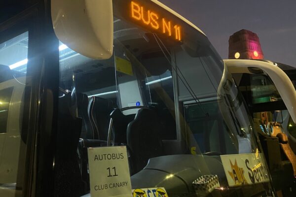 Patogus Club Canary autobuso pervežimas į 2026 m. Tenerifės karnavalą Santa Kruso mieste, užtikrinantis lengvą kelionę be streso.