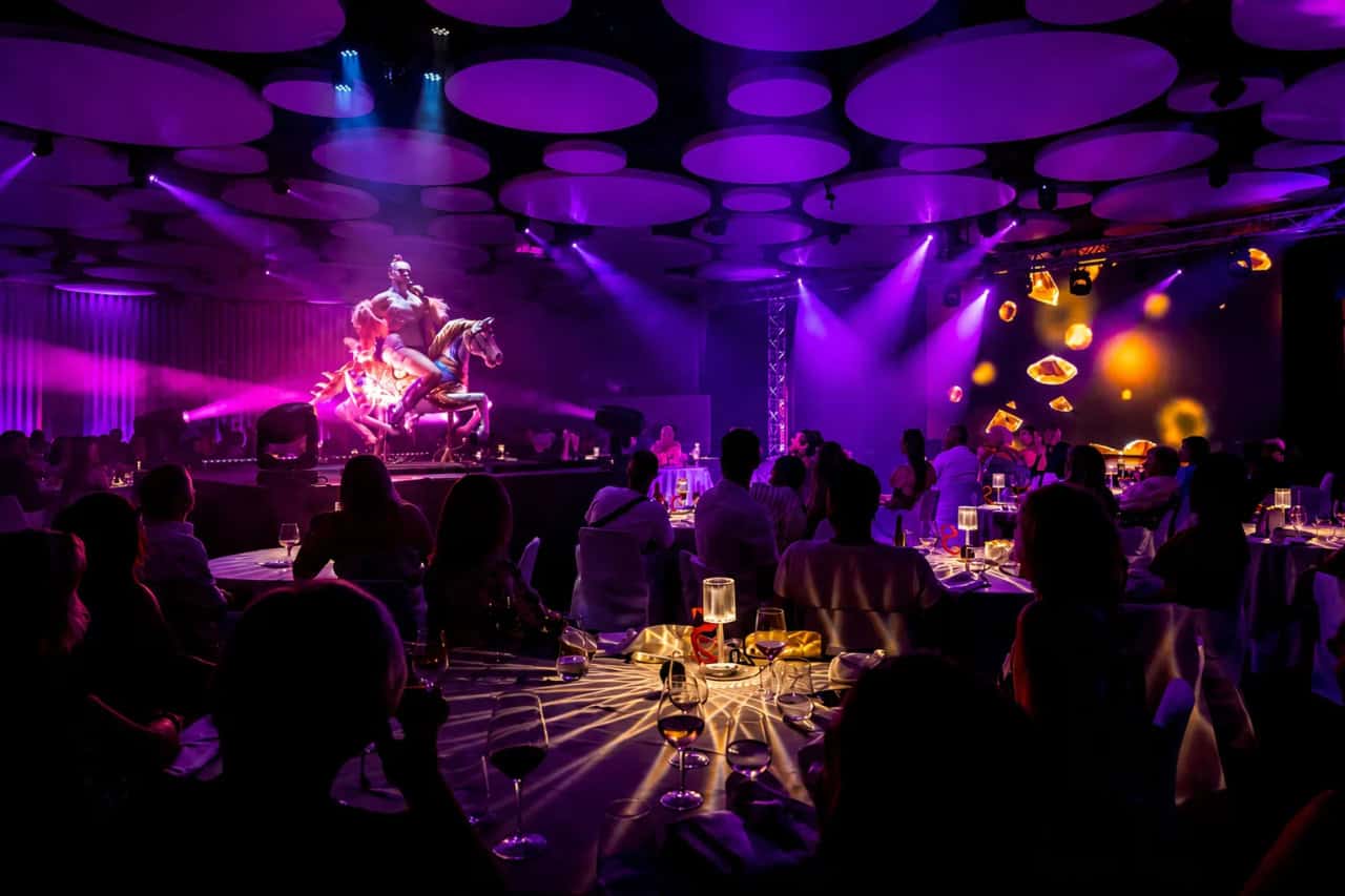 Guests enjoying an evening of dinner and live entertainment at GF Victoria