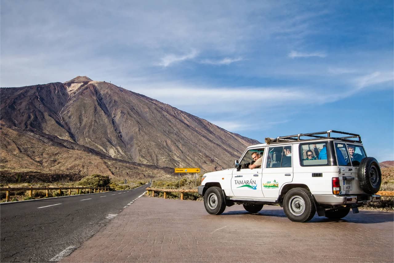 Tamarán safari jeeps exploring rugged volcanic landscapes on an adventurous 4x4 tour