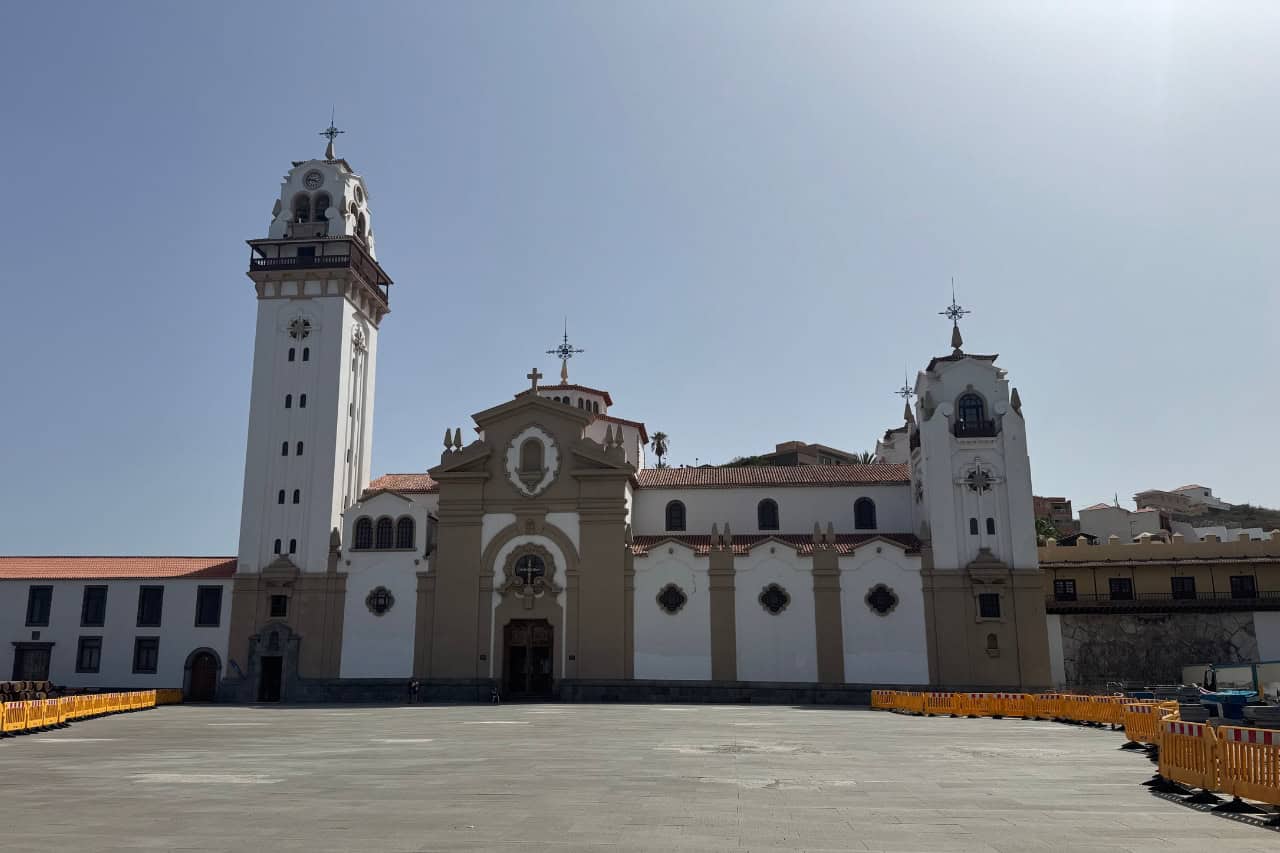 Basilica of Candelaria and its seaside square, Tenerife