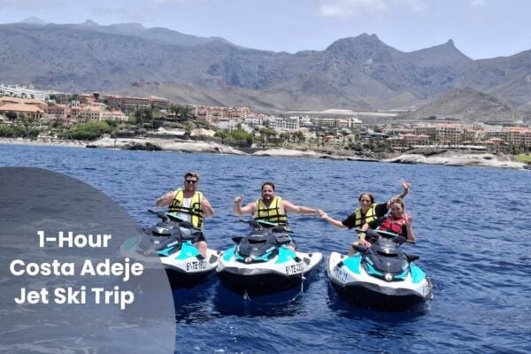 Cilvēki uz ūdens motocikliem Costa Adeje Tenerifē 1 stundas safari brauciena laikā ar Club Canary
