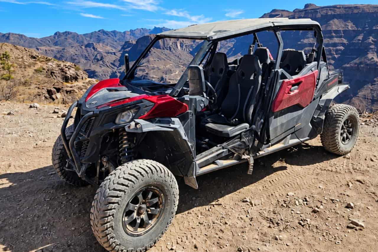 A 4 seat buggy at a mountain viewpoint in Gran Canaria
