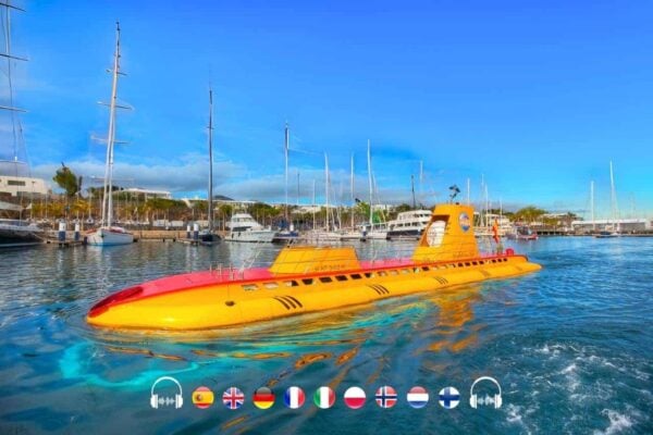 Yellow submarine Lanzarote preparing for an underwater safari tour