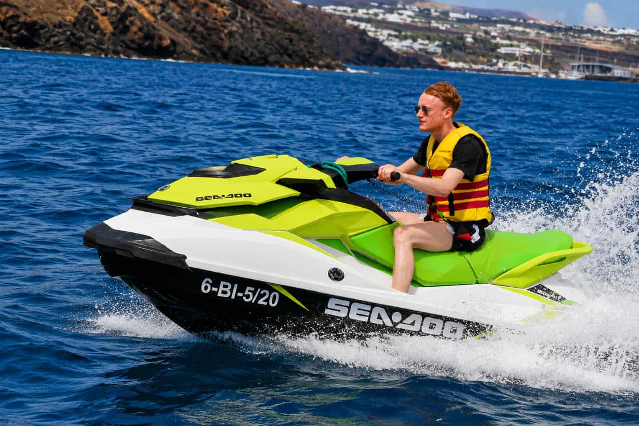 Sea-Doo – výlet na vodných skútroch pozdĺž pobrežia ostrova Lanzarote