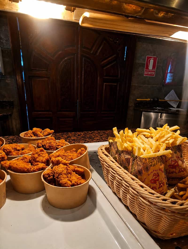 Food included with the Siam Park all inclusive VIP ticket in Tenerife