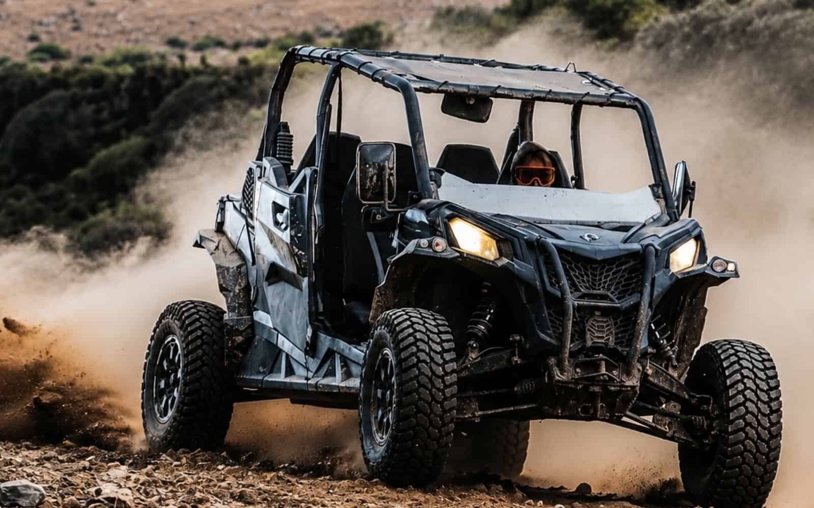 Buggy on a dusty trail in Gran Canaria