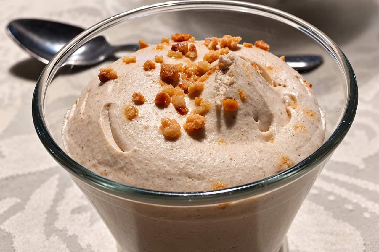 Creamy dessert topped with crunchy pieces served during the Teide by Night evening tour in Tenerife