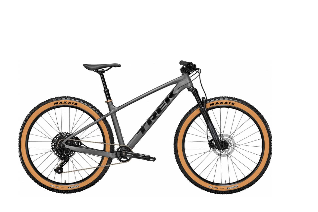 White Trek mountain bike with front suspension and disc brakes for rent in Tenerife