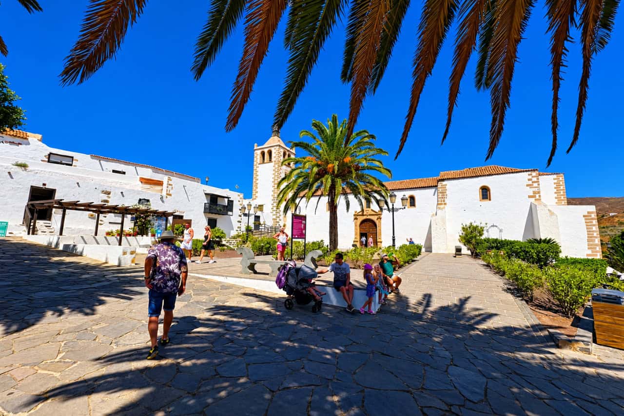 Chiesa di Santa María e piazza Betancuria, Fuerteventura